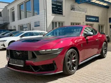Ford Mustang V8 5.0 DARK HoRSE