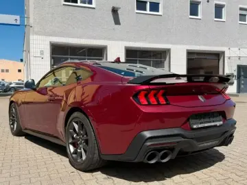 Ford Mustang V8 5.0 DARK HoRSE