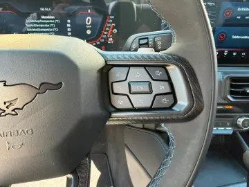 Ford Mustang V8 5.0 DARK HoRSE
