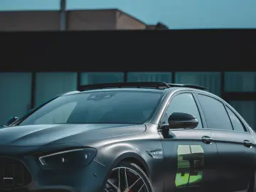 Mercedes-Benz E 63 AMG