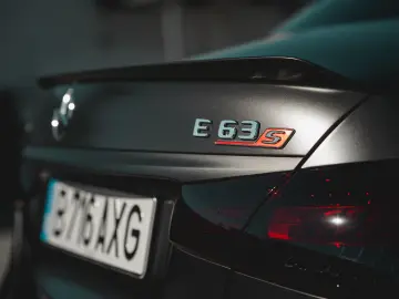 Mercedes-Benz E 63 AMG