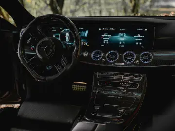 Mercedes-Benz E 63 AMG