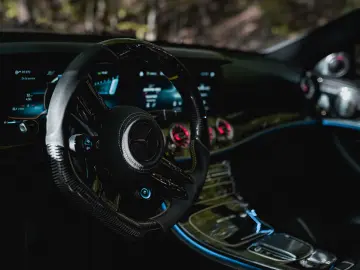 Mercedes-Benz E 63 AMG