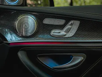 Mercedes-Benz E 63 AMG