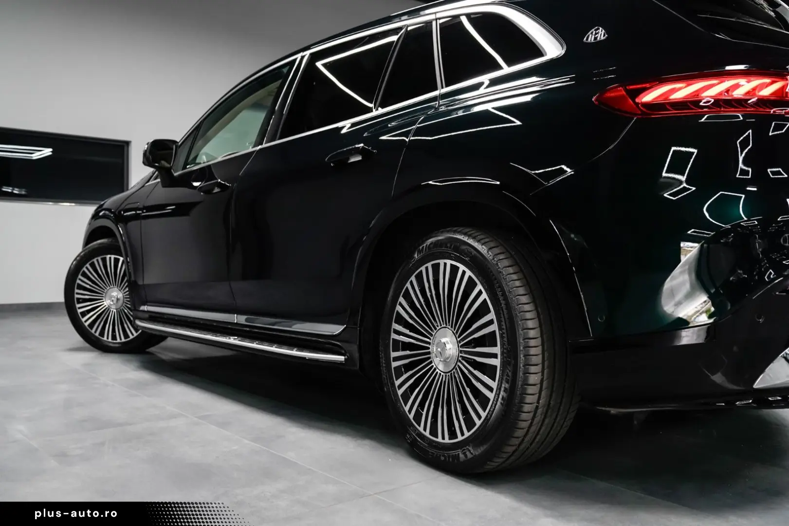 MERCEDES-BENZ EQS SUV Maybach 680  First Class Paket