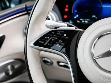 MERCEDES-BENZ EQS SUV Maybach 680  First Class Paket