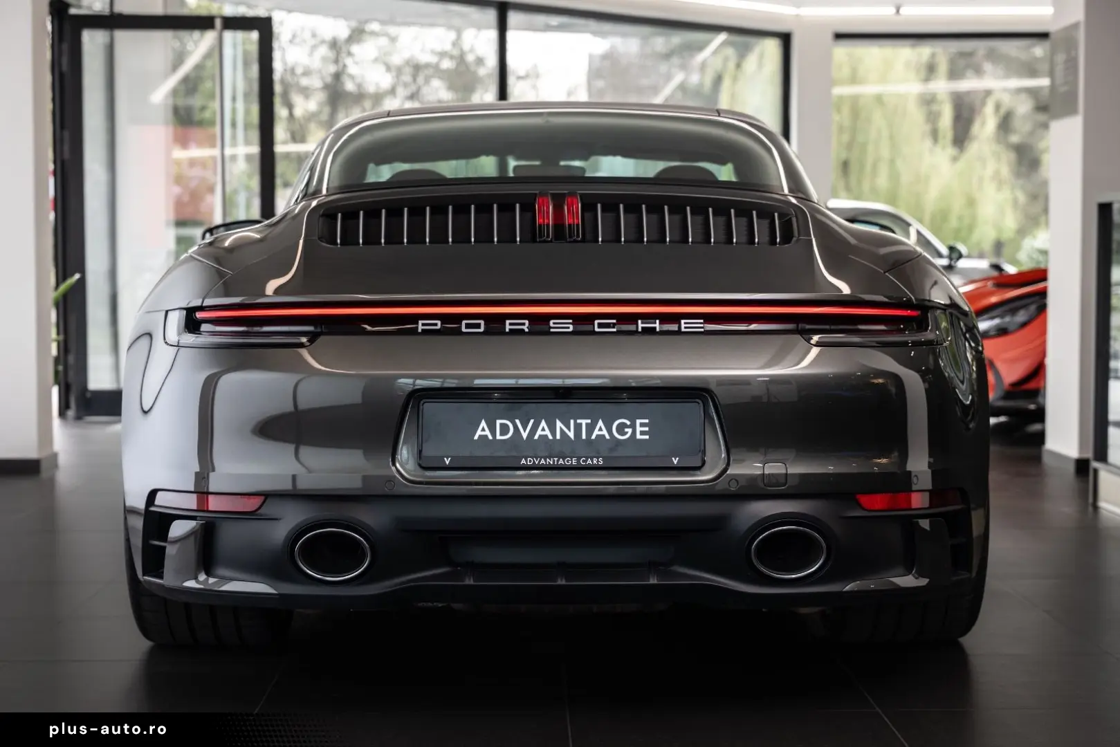 PORSCHE 911 Targa 4 Heritage Design Lift 360 LED