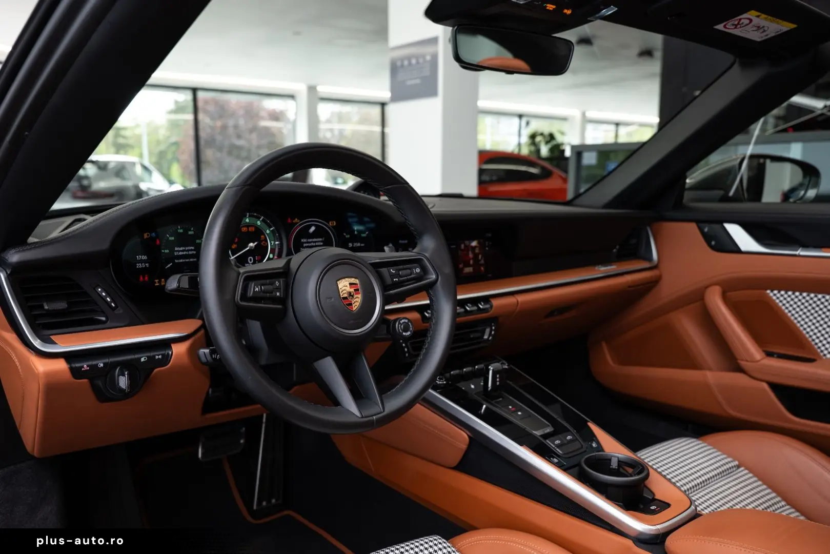 PORSCHE 911 Targa 4 Heritage Design Lift 360 LED