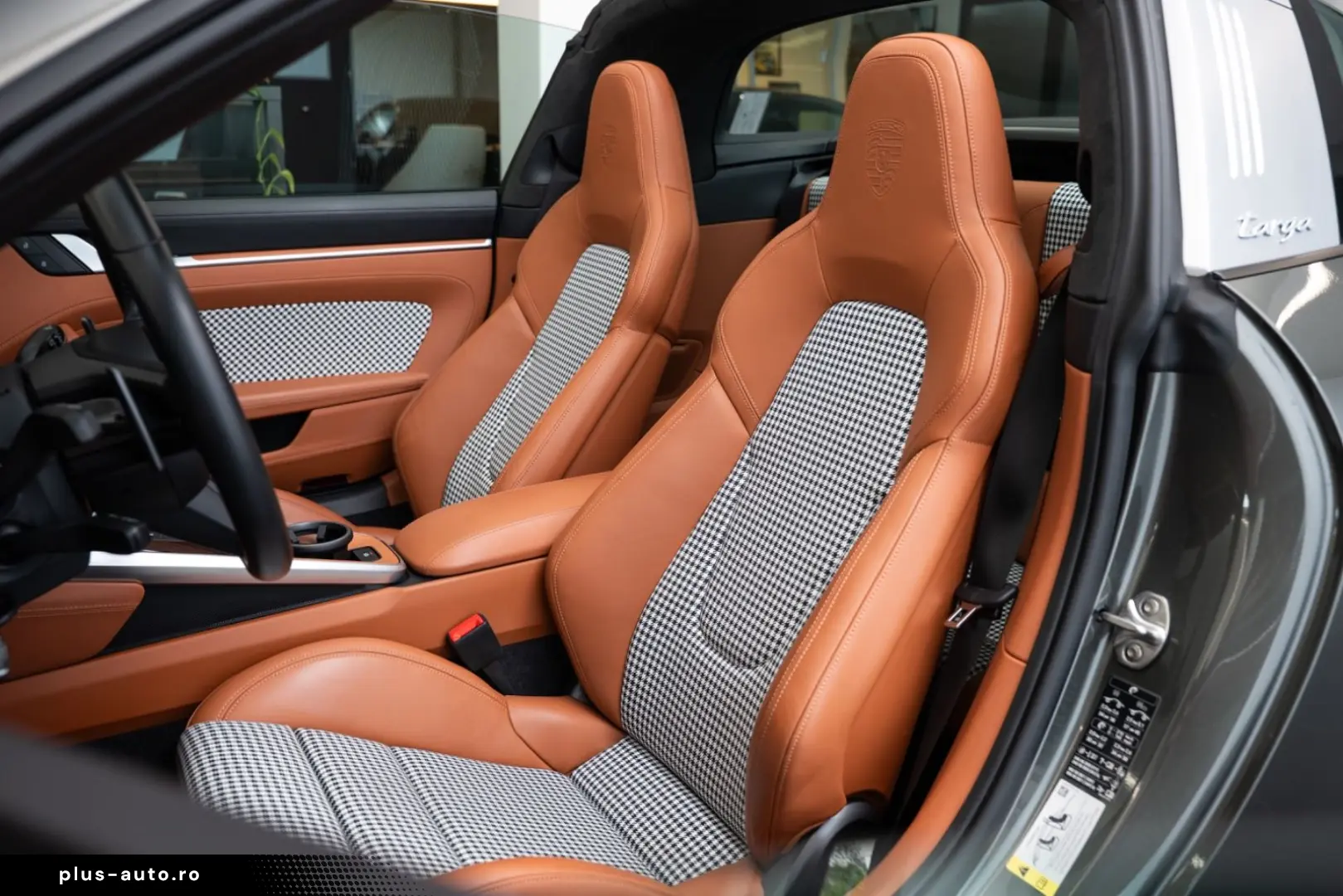 PORSCHE 911 Targa 4 Heritage Design Lift 360 LED