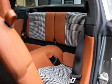 PORSCHE 911 Targa 4 Heritage Design Lift 360 LED