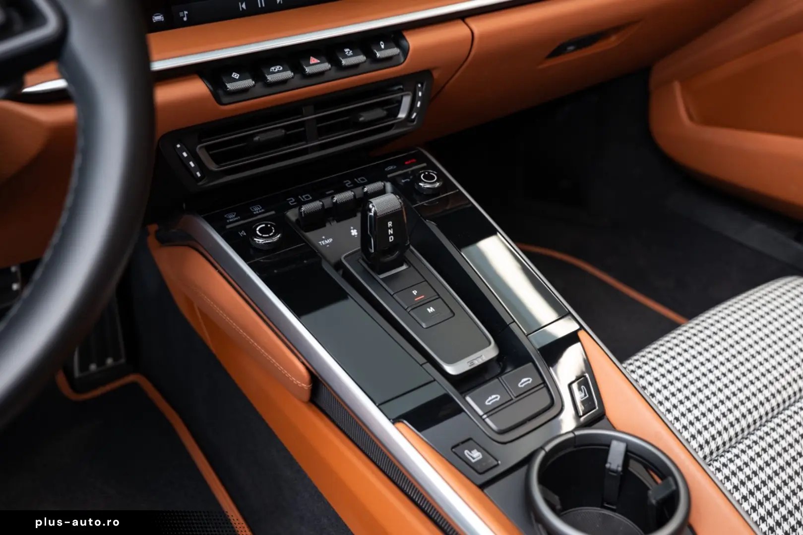 PORSCHE 911 Targa 4 Heritage Design Lift 360 LED