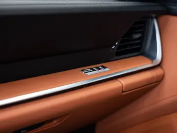 PORSCHE 911 Targa 4 Heritage Design Lift 360 LED