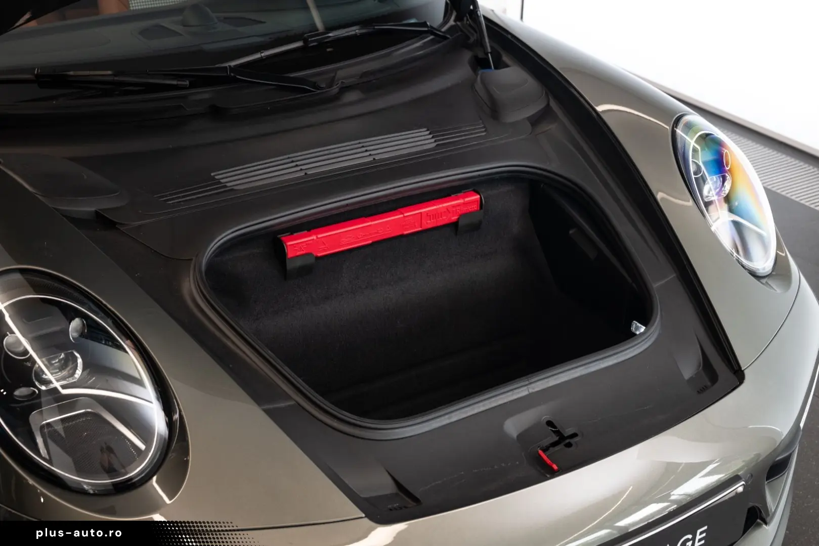 PORSCHE 911 Targa 4 Heritage Design Lift 360 LED