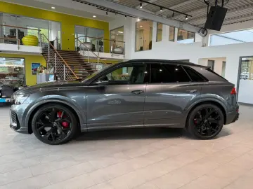 AUDI RSQ8 4.0 TFSI quattro Keramik Matrix Pano AHK