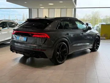 AUDI RSQ8 4.0 TFSI quattro Keramik Matrix Pano AHK
