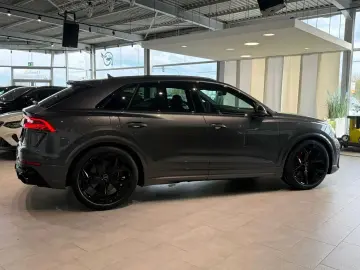 AUDI RSQ8 4.0 TFSI quattro Keramik Matrix Pano AHK