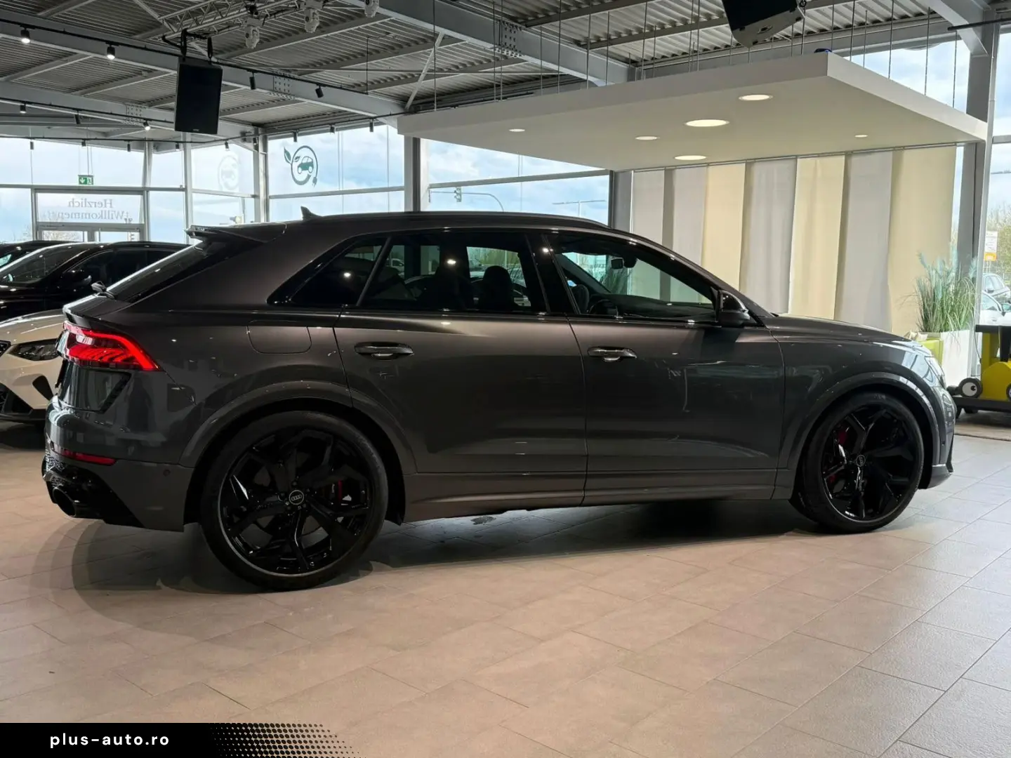 AUDI RSQ8 4.0 TFSI quattro Keramik Matrix Pano AHK