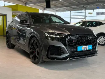 AUDI RSQ8 4.0 TFSI quattro Keramik Matrix Pano AHK