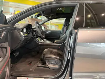 AUDI RSQ8 4.0 TFSI quattro Keramik Matrix Pano AHK