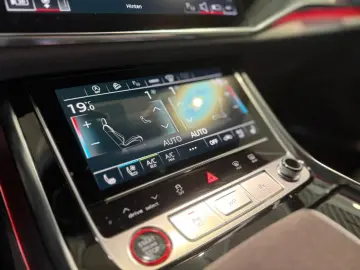 AUDI RSQ8 4.0 TFSI quattro Keramik Matrix Pano AHK