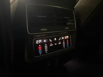 AUDI RSQ8 4.0 TFSI quattro Keramik Matrix Pano AHK