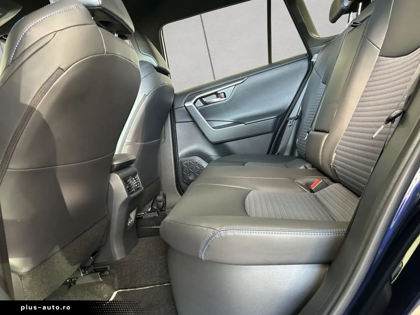TOYOTA RAV 4 2.5 4x4 Hybrid Style Selection