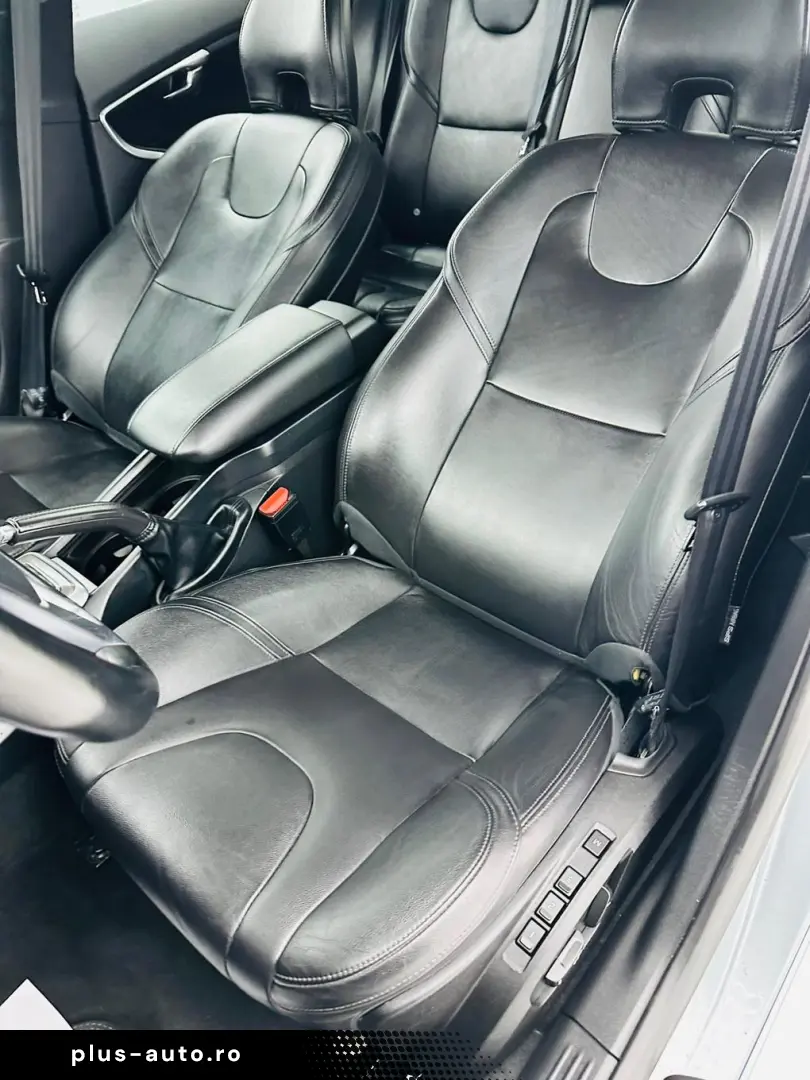 VOLVO V40 2015 1.6D E5 Garantie 12 Luni Rate Avans 0 Doar Cu