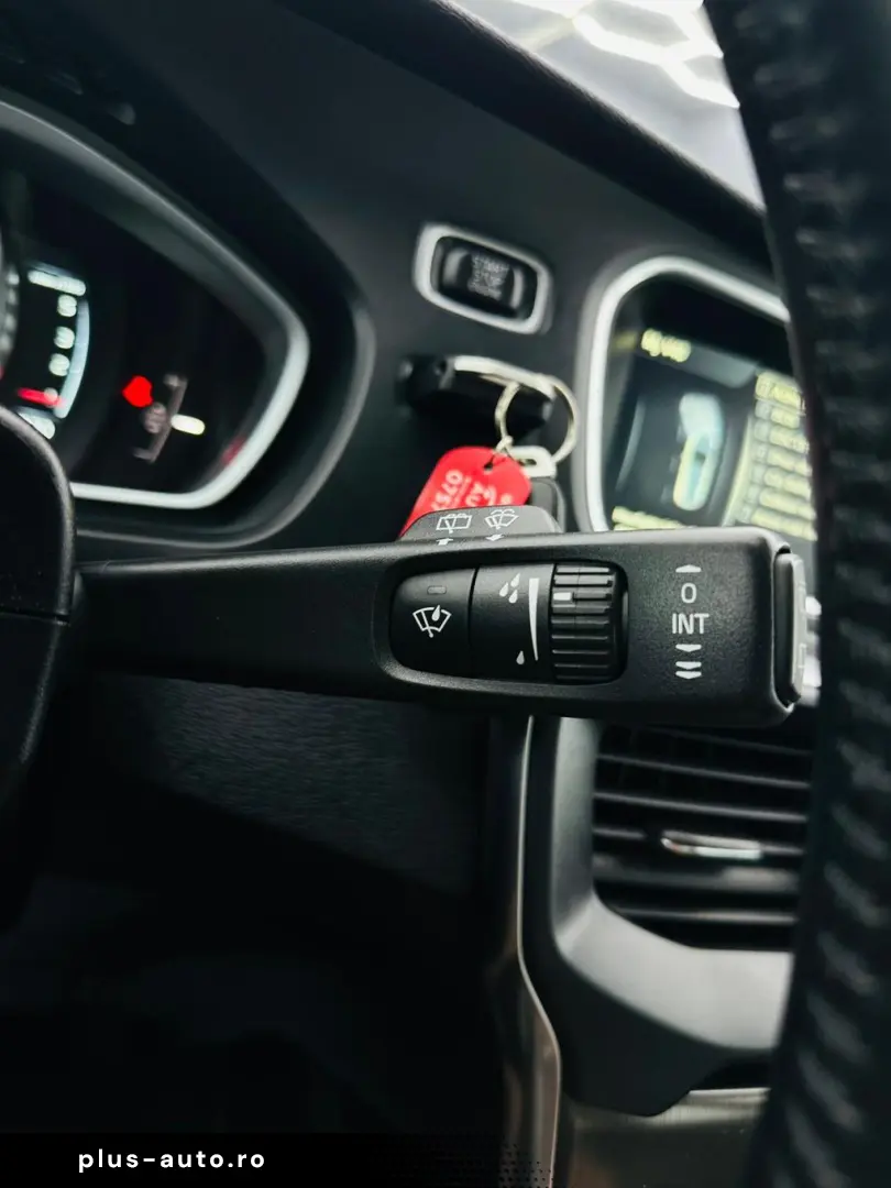 VOLVO V40 2015 1.6D E5 Garantie 12 Luni Rate Avans 0 Doar Cu