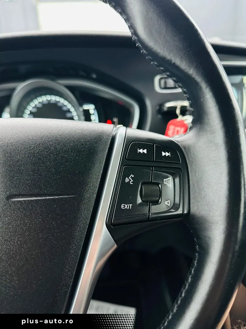 VOLVO V40 2015 1.6D E5 Garantie 12 Luni Rate Avans 0 Doar Cu