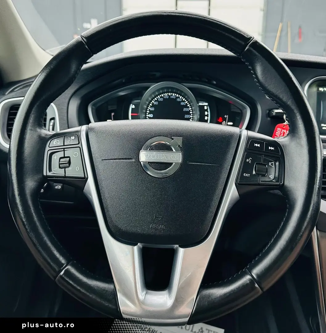 VOLVO V40 2015 1.6D E5 Garantie 12 Luni Rate Avans 0 Doar Cu