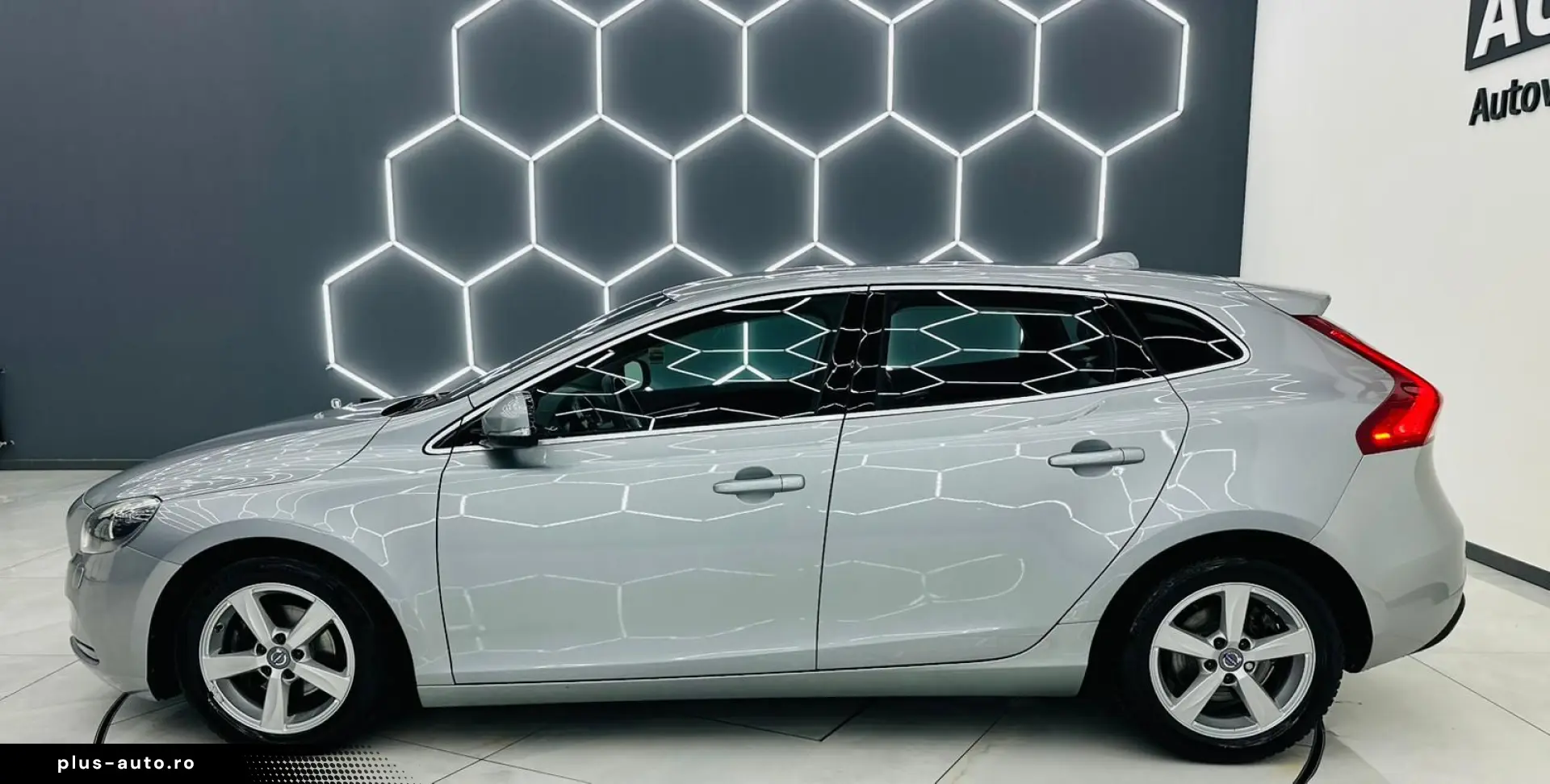 VOLVO V40 2015 1.6D E5 Garantie 12 Luni Rate Avans 0 Doar Cu