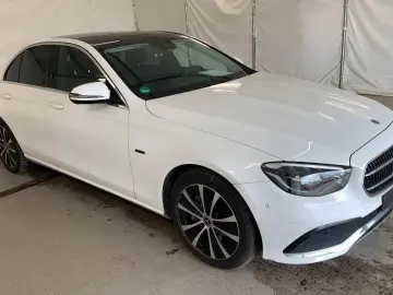 MERCEDES-BENZ E 300 e Lim. Avantgarde Virtual Pano Kam