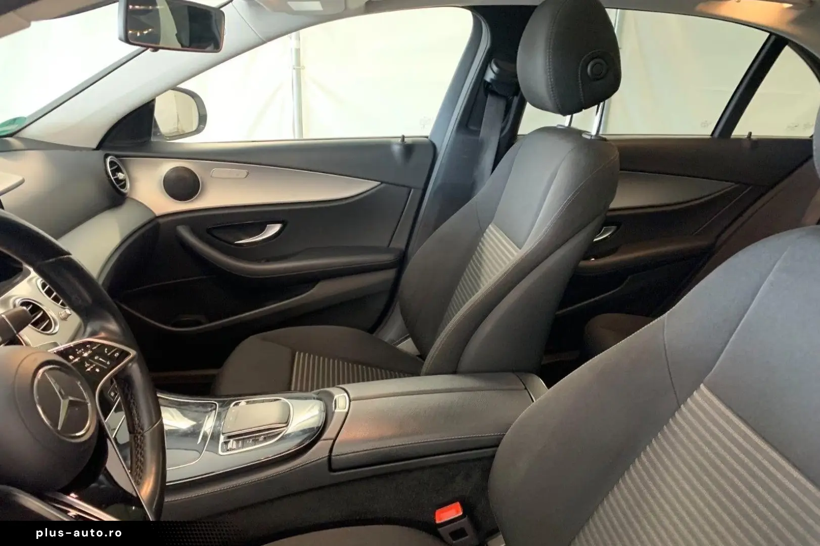 MERCEDES-BENZ E 300 e Lim. Avantgarde Virtual Pano Kam
