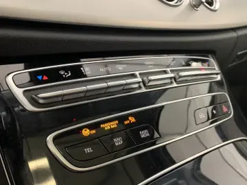 MERCEDES-BENZ E 300 e Lim. Avantgarde Virtual Pano Kam