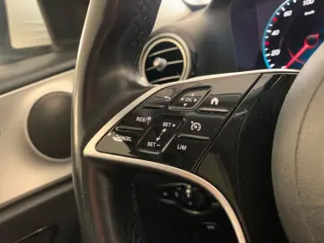 MERCEDES-BENZ E 300 e Lim. Avantgarde Virtual Pano Kam