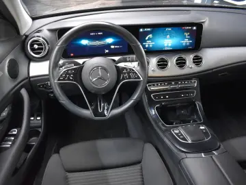 MERCEDES-BENZ E 300 e Lim. AVANTGARDE LED AHK NAVI WIDE