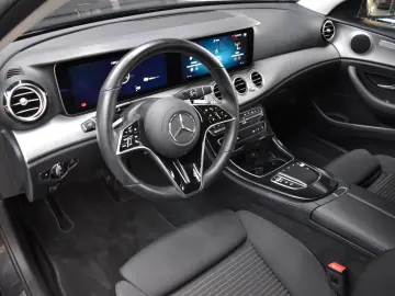 MERCEDES-BENZ E 300 e Lim. AVANTGARDE LED AHK NAVI WIDE