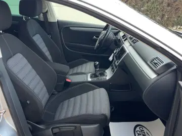 Volkswagen Passat-Cc