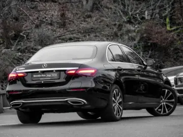 MERCEDES-BENZ E 300e Avantgarde AHK LED Kamera Navi