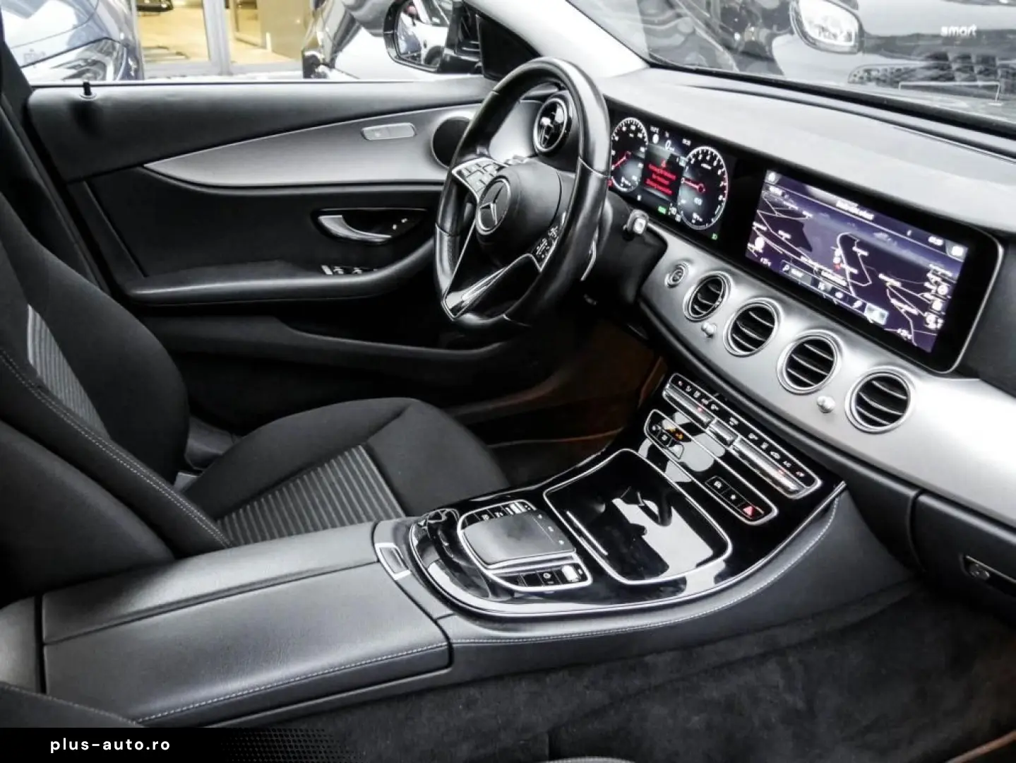MERCEDES-BENZ E 300e Avantgarde AHK LED Kamera Navi