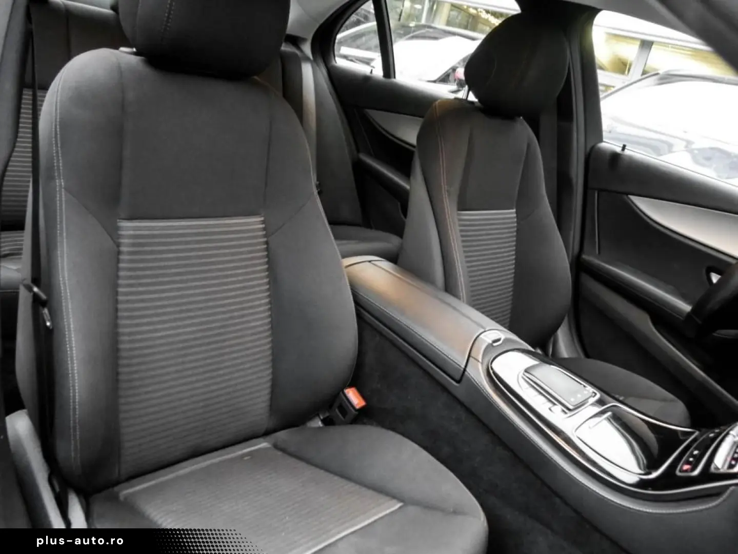 MERCEDES-BENZ E 300e Avantgarde AHK LED Kamera Navi