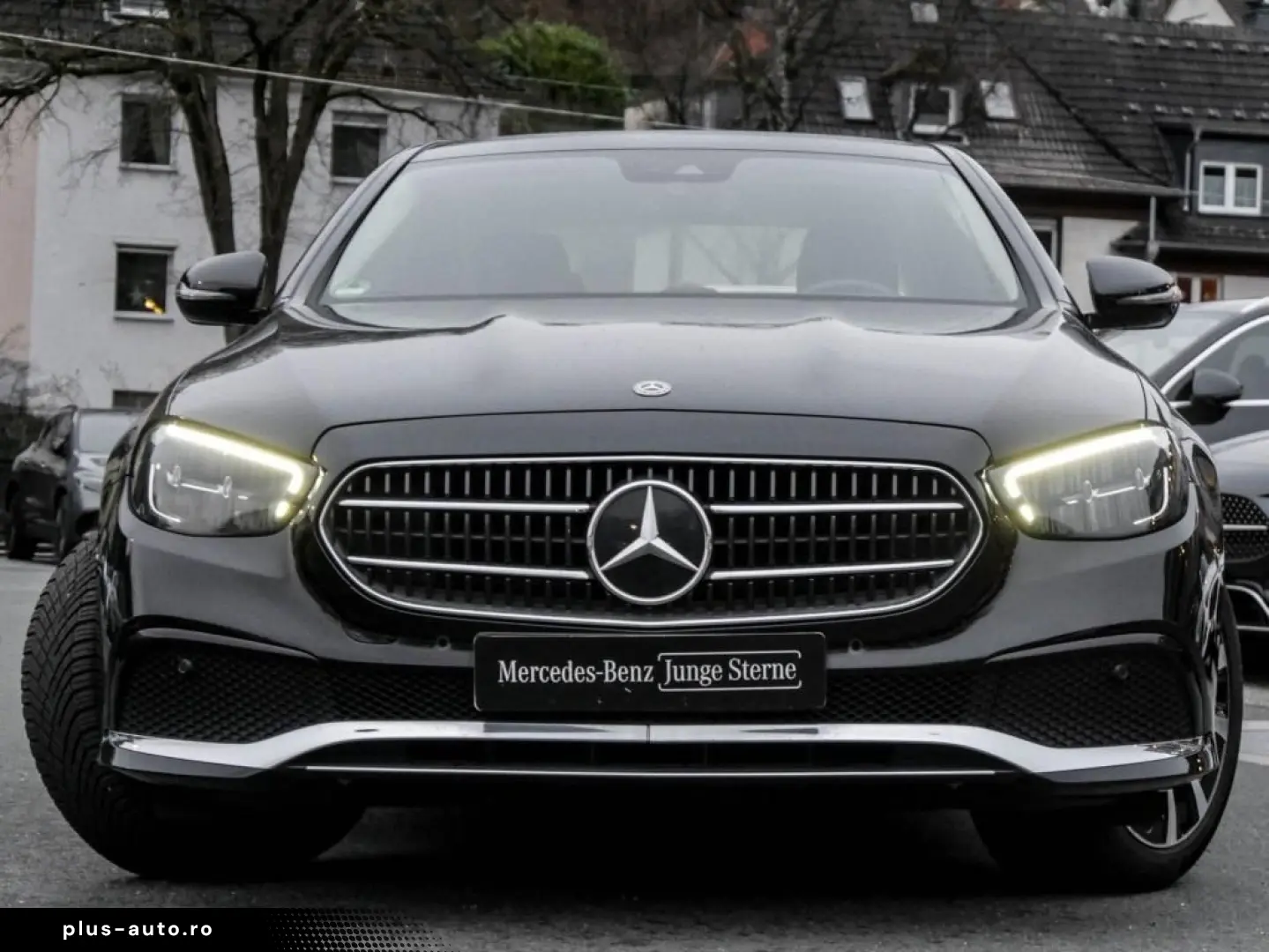 MERCEDES-BENZ E 300e Avantgarde AHK LED Kamera Navi
