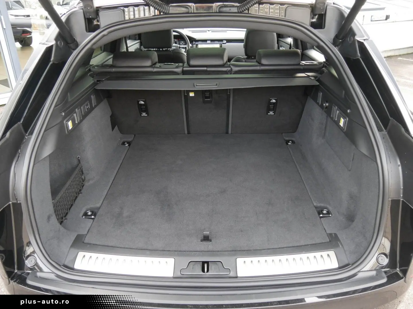 LAND ROVER Range Rover Velar D300 Dynamic SE Black Pack - 2