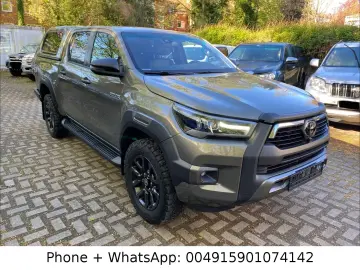 TOYOTA Hilux 2.8 D Invicible 4x4 KLIMA LED Navi
