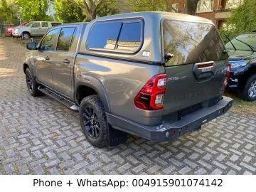 TOYOTA Hilux 2.8 D Invicible 4x4 KLIMA LED Navi