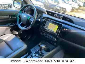 TOYOTA Hilux 2.8 D Invicible 4x4 KLIMA LED Navi