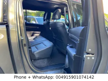 TOYOTA Hilux 2.8 D Invicible 4x4 KLIMA LED Navi