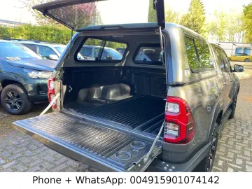 TOYOTA Hilux 2.8 D Invicible 4x4 KLIMA LED Navi
