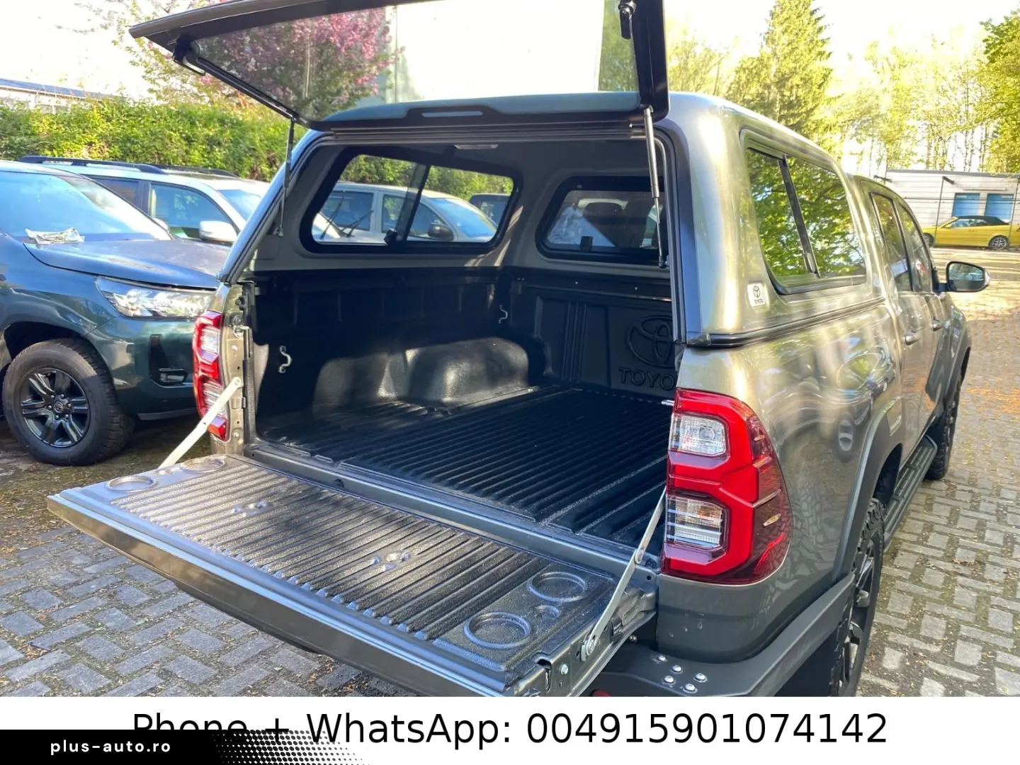 TOYOTA Hilux 2.8 D Invicible 4x4 KLIMA LED Navi