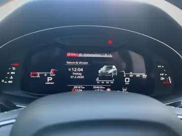 AUDI Q7 45 TDI quattro 7 Sitze Matrix LED
